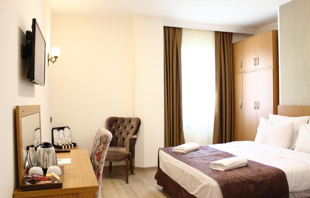 Realist Hotel Istanbul Exterior photo