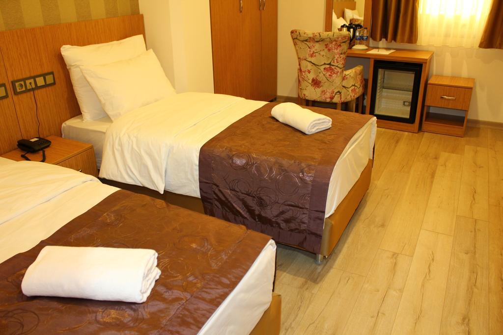 Realist Hotel Istanbul Exterior photo