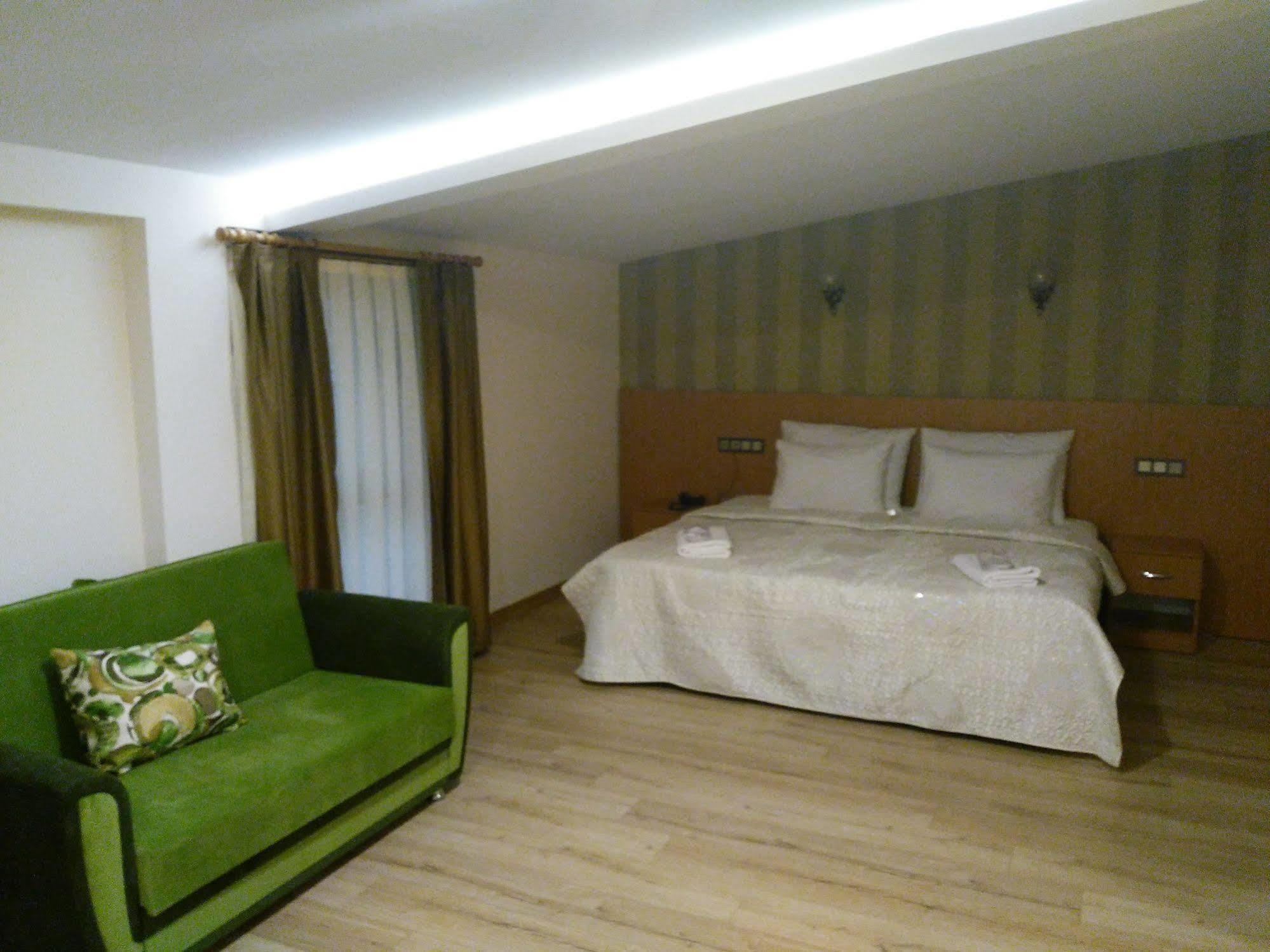 Realist Hotel Istanbul Exterior photo